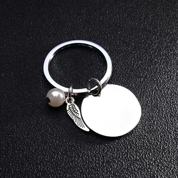 Love Quote Grandmother Keychain, Grandma Gift, Granddaughter Keychain - Picture 2 of 2